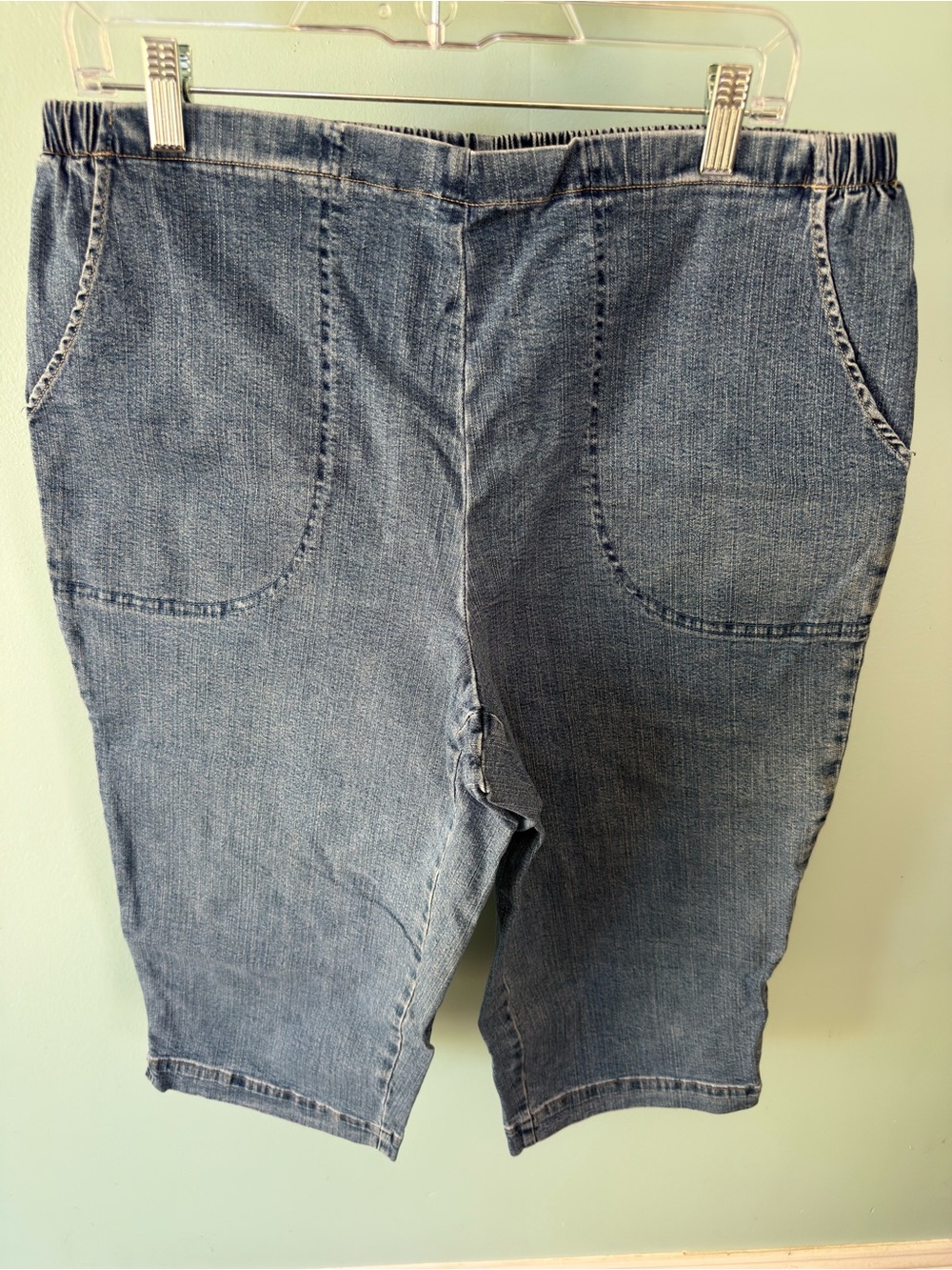 White Stag Light Blue Stretch Denim Capris with Elastic Waist Size XL